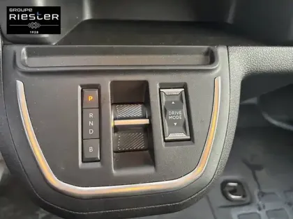 Photo 13 Peugeot Expert E- FGN M ELECTRIQUE 100KWH 136CH BATTERIE 75 KWH