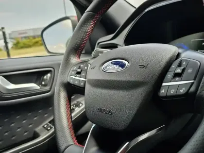 Photo 38 Ford Kuga  2.5 DURATEC 225 POWERSHIFT PHEV E-CVT S&S