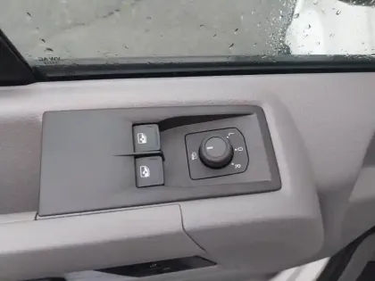 Photo 29 Volkswagen Crafter  Fg 30 L3H3 2.0 TDI 140ch Business Traction