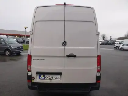 Photo 18 Volkswagen Crafter  Fg 30 L3H3 2.0 TDI 140ch Business Traction