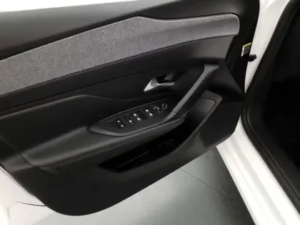 Photo 12 Peugeot 308  SW PureTech 130ch S&S EAT8 Allure