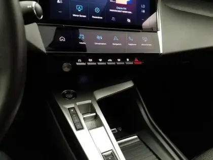 Photo 17 Peugeot 308  SW PureTech 130ch S&S EAT8 Allure