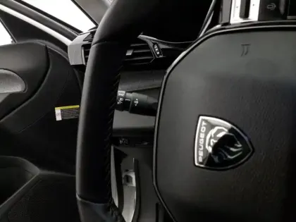 Photo 18 Peugeot 308  SW PureTech 130ch S&S EAT8 Allure