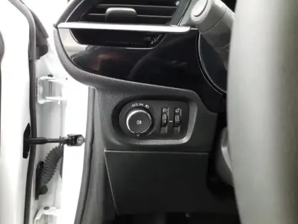 Photo 16 Opel Corsa  Electrique 136 ch & Batterie 50 kWh Elegance Business