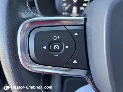 Photo 18 Volvo Xc40 Gén. I Ph1 R-Design 5