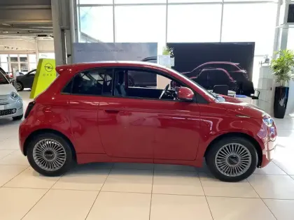 Photo 28 Fiat 500  3+1 e 95 ch