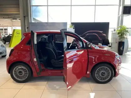 Photo 4 Fiat 500  3+1 e 95 ch