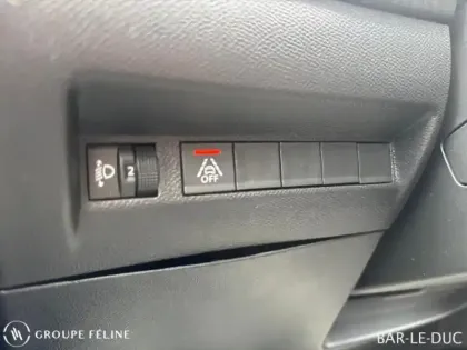 Photo 12 Peugeot 208  e- 136ch Style