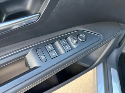 Photo 19 Peugeot 5008  BlueHDi 130ch S&S EAT8 GT