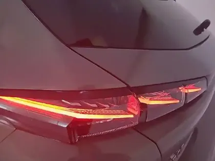 Photo 16 Peugeot 308  PHEV 225 e-EAT8