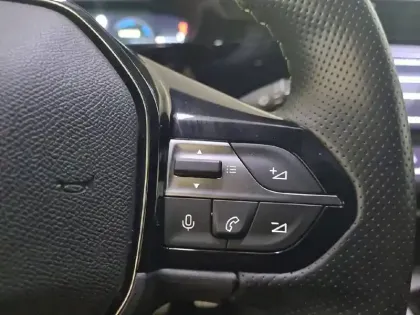 Photo 27 Peugeot 308  PHEV 225 e-EAT8