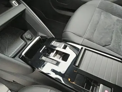 Photo 13 Citroën C4 e- X 156 ch autonomie etendue  Automatique