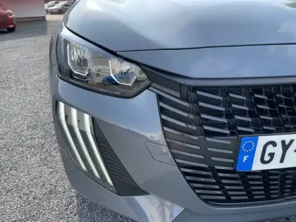 Photo 35 Peugeot 208  Electrique 51 kWh 156ch
