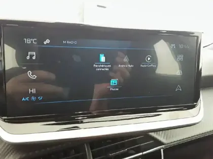 Photo 34 Peugeot 2008  Hybrid 136 e-DCS6