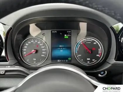 Photo 16 Mercedes EQT  200