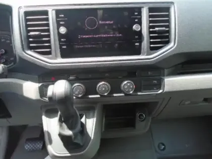 Photo 11 Volkswagen Crafter  Fg 35 L4H3 2.0 TDI 177ch Business Traction BVA8