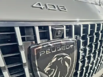 Photo 39 Peugeot 408  Hybrid 136 e-DCS6