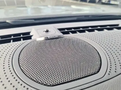 Photo 35 Peugeot 408  Hybrid 136 e-DCS6