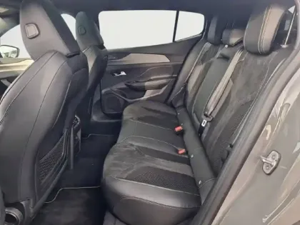 Photo 32 Peugeot 408  Hybrid 136 e-DCS6