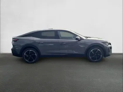 Photo 24 Peugeot 408  Hybrid 136 e-DCS6