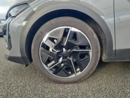 Photo 33 Peugeot 408  Hybrid 136 e-DCS6