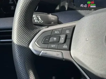 Photo 42 Volkswagen Golf  1.5 eHybrid 272 DSG6