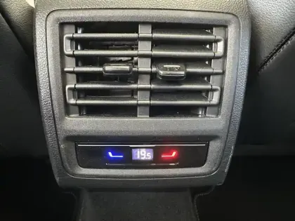 Photo 58 Volkswagen Golf  1.5 eHybrid 272 DSG6