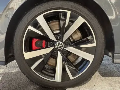 Photo 35 Volkswagen Golf  1.5 eHybrid 272 DSG6