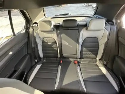 Photo 57 Volkswagen Golf  1.5 eHybrid 272 DSG6