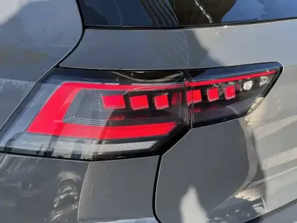 Photo 34 Volkswagen Golf  1.5 eHybrid 272 DSG6