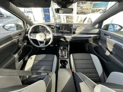 Photo 37 Volkswagen Golf  1.5 eHybrid 272 DSG6