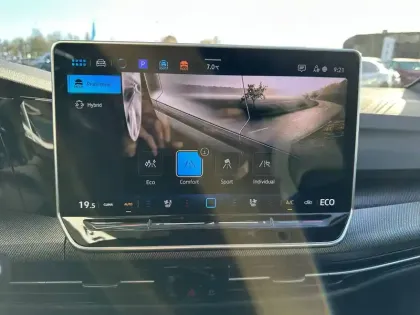 Photo 51 Volkswagen Golf  1.5 eHybrid 272 DSG6