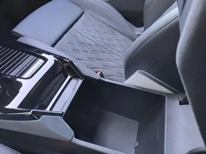 Photo 61 Audi Q6 E-tron  387 ch 100 kWh quattro