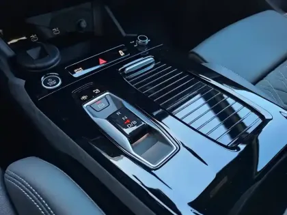 Photo 37 Audi Q6 E-tron  387 ch 100 kWh quattro