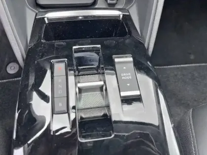 Photo 13 Citroën C4 e- X 136 ch Automatique