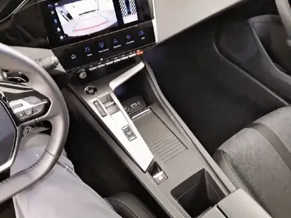 Photo 35 Peugeot 408  PureTech 130 ch S&S EAT8