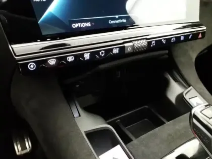 Photo 17 DS DS 7 DS7 Crossback Hybride E-Tense 300 EAT8 4x4 Performance Line+