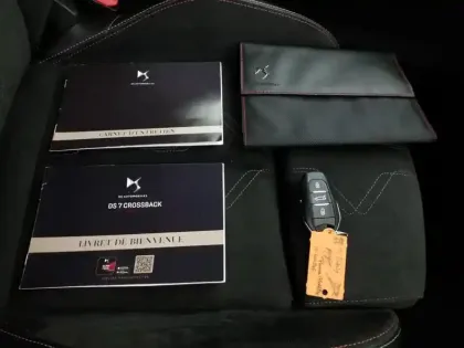 Photo 15 DS DS 7 DS7 Crossback Hybride E-Tense 300 EAT8 4x4 Performance Line+