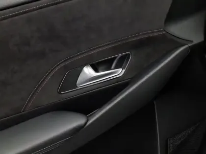 Photo 12 DS DS 7 DS7 Crossback Hybride E-Tense 300 EAT8 4x4 Performance Line+