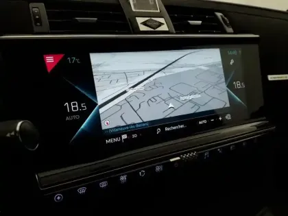 Photo 21 DS DS 7 DS7 Crossback Hybride E-Tense 300 EAT8 4x4 Performance Line+