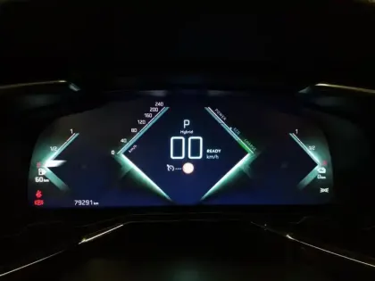 Photo 20 DS DS 7 DS7 Crossback Hybride E-Tense 300 EAT8 4x4 Performance Line+