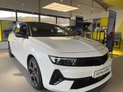 Photo 17 Opel Astra  1.2 Turbo Hybrid 136ch GS e-DCT 6