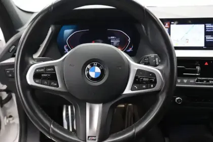 Photo 8 BMW Serie 1 116i 109 ch DKG7