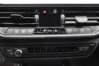 Photo 9 BMW Serie 1 116i 109 ch DKG7