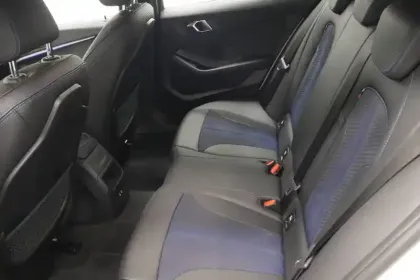 Photo 11 BMW Serie 1 116i 109 ch DKG7