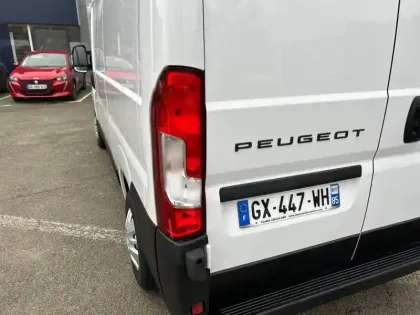 Photo 36 Peugeot Boxer  FOURGON TOLE 3.3 T L2H2 BLUEHDI 140 S&S BVM6