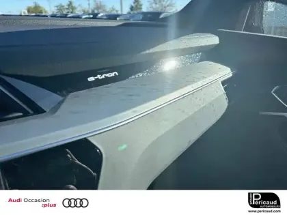 Photo 29 Audi Q8 E-Tron  Sportback 55 408 ch 114 kWh Quattro