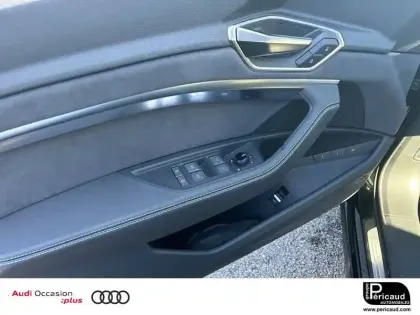 Photo 24 Audi Q8 E-Tron  Sportback 55 408 ch 114 kWh Quattro