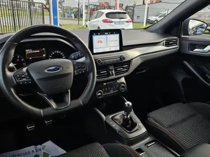 Photo 22 Ford Focus Gén. IV Ph1 ST-Line 5