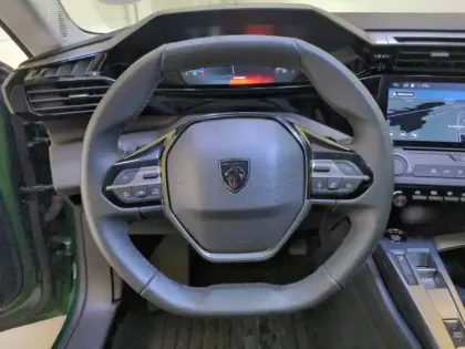 Photo 17 Peugeot 308  PHEV 180 e-EAT8